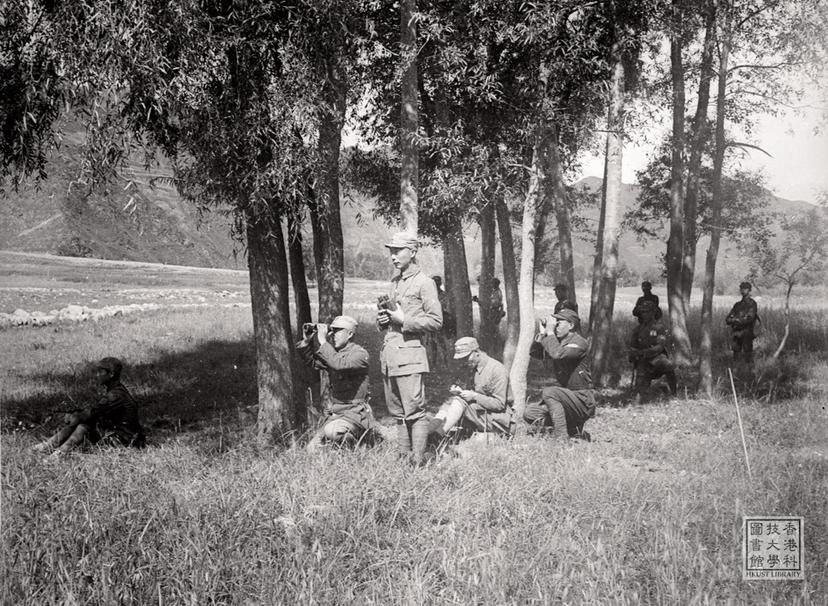 Photo of item General Nie Rongzhen directing the Anti-Encirclement Campaign on the frontline = 聶榮臻在八路軍前線指揮秋季反圍攻